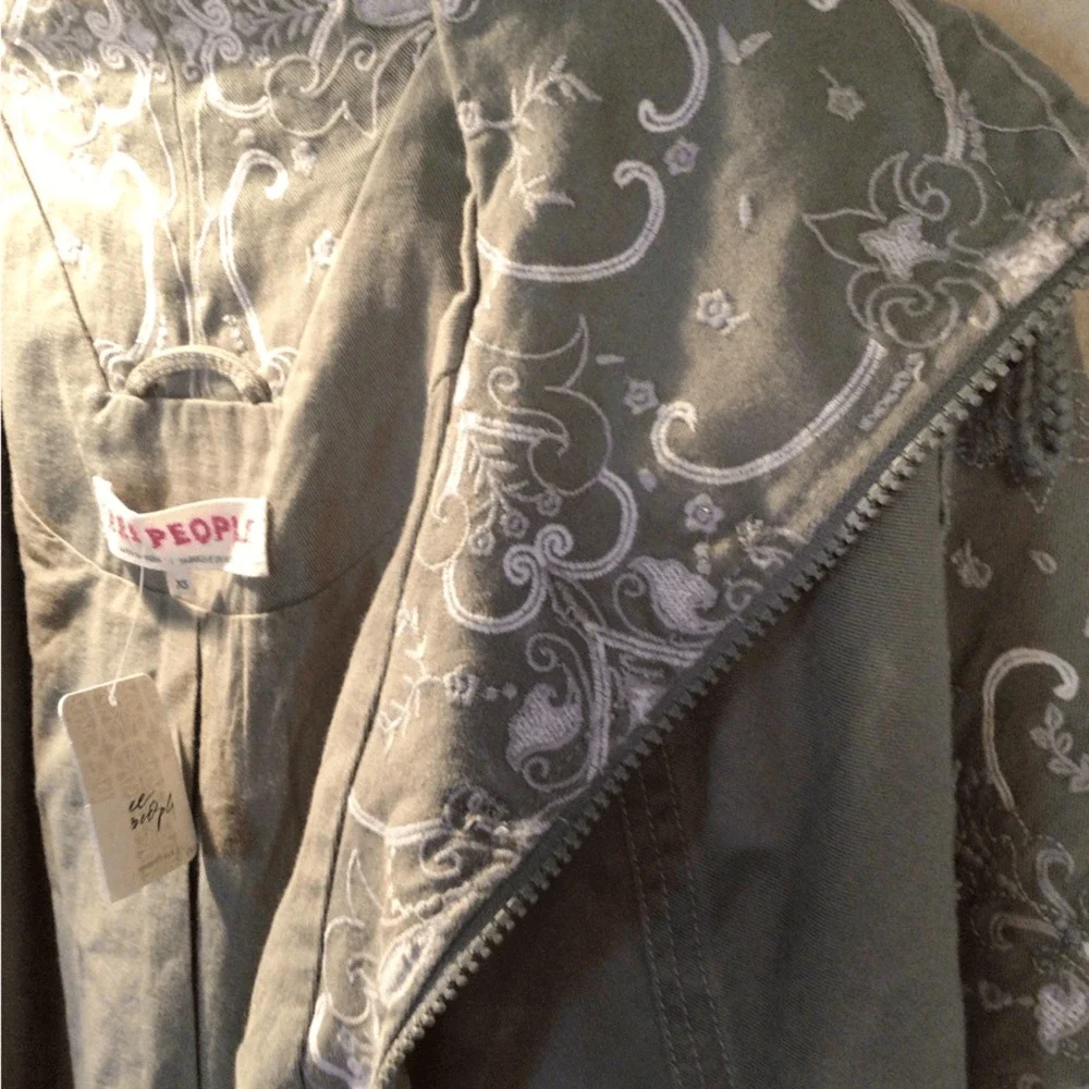 NEW! Super rare Free People Bali jacket Embroidered Green - Picture 2 of 8